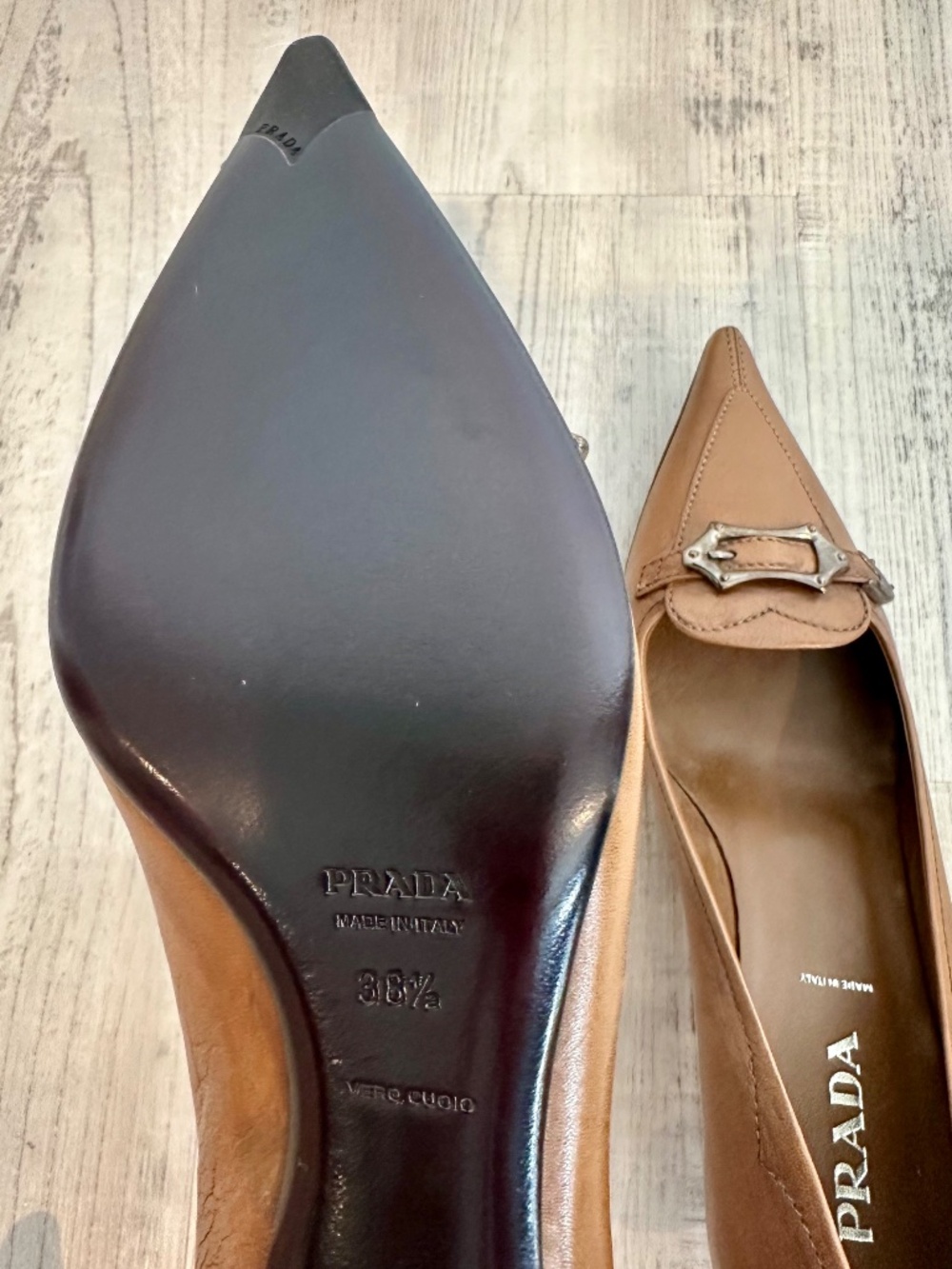 Vintage Prada Leather Pointed Toe Buckle Pumps, 38.5 (NEVER WORN!) - Picture 3 of 8